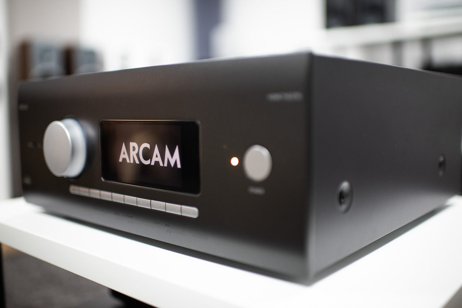 Arcam AVR 11